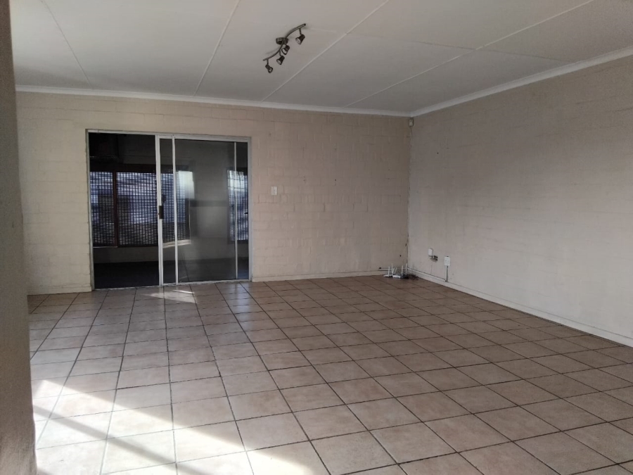 3 Bedroom Property for Sale in Country Club Western Cape